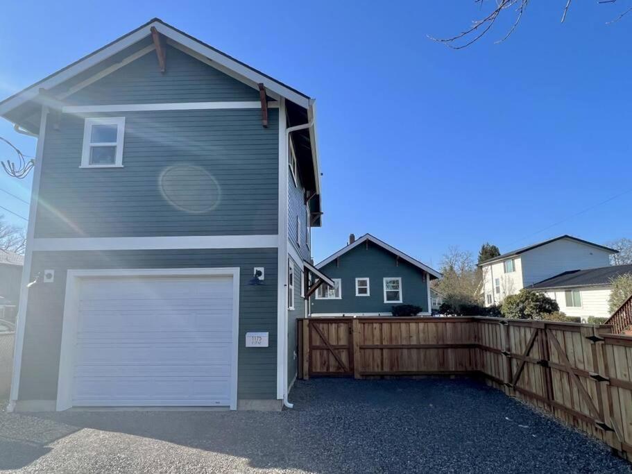 Brand New Custom Built Cottage In Downtown W/Pool! Salem Exterior foto